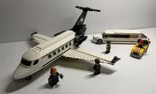 LEGO 60102 City Airport VIP Service 100% COMPLETE with box & manuals.