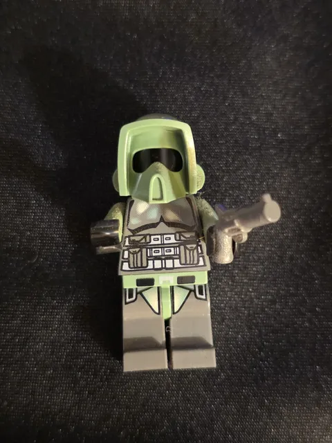 Lego (7261) Clone Turbo Tank: Scout Trooper Episode 3 Minifigure, 2005