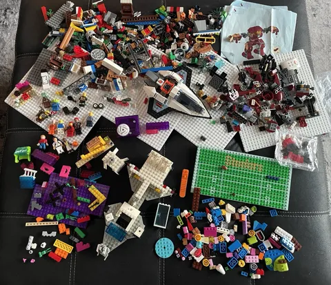 LEGO HUGE BULK LOT of bricks parts pieces, Mini Figures, Plates