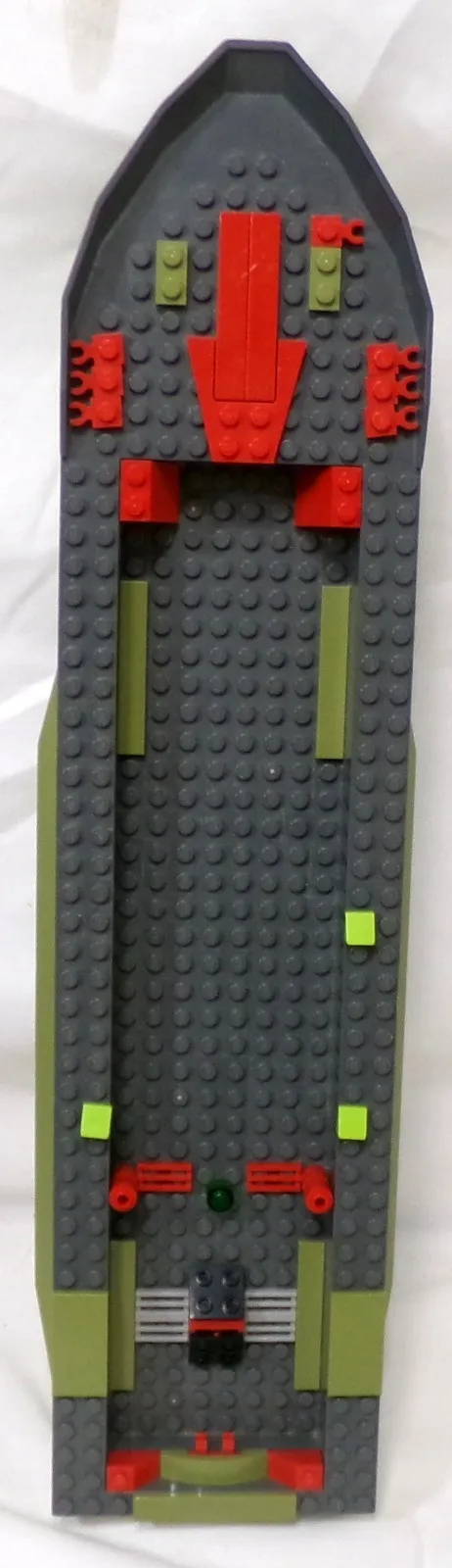 LEGO Legends Of Chima 70006 Cragger's Command Ship Boat Hull Part