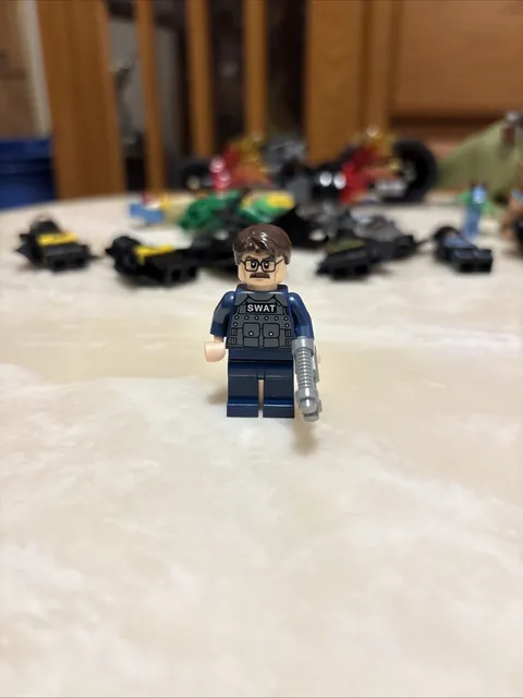 LEGO Commissioner James Gordon SH0063