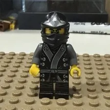 LEGO Ninjago Cole The final battle (slight damage to mask) Minifigure 
