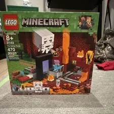 LEGO Minecraft The Nether Portal 21143 Complete Set 470 Pieces Box