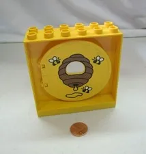 Lego Duplo Winnie the Pooh SWINGING BEEHIVE BEES DOOR WINDOW PRINTED BLOCK #2