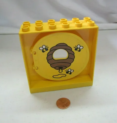 Lego Duplo Winnie the Pooh SWINGING BEEHIVE BEES DOOR WINDOW PRINTED BLOCK #2