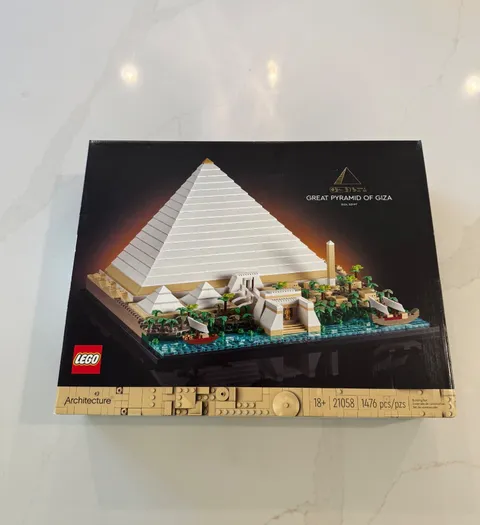 LEGO Architecture: Great Pyramid of Giza #21058 - Brand New - Factory Sealed