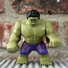 LEGO Super Heroes: Hulk Giant Dark Purple Pants Avengers Logo Minifigure sh0173