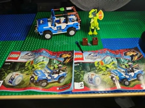 LEGO Dilophosaurus Ambush 75916 Jurassic World complete Set no figs.