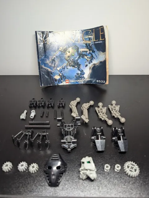 LEGO Bionicle Toa Mata 8532 Onua Complete With instruction manual