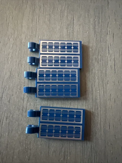 LEGO 30350bpb105 Dark Blue Tile Modified 2x3 Space Solar Panel - 3 Pieces