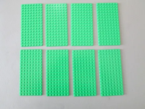 LOT OF 8 LEGO 5 X 2 1/2 INCH GREEN BASE PLATES 8X16 PRE OWNED 4179599 LOT B