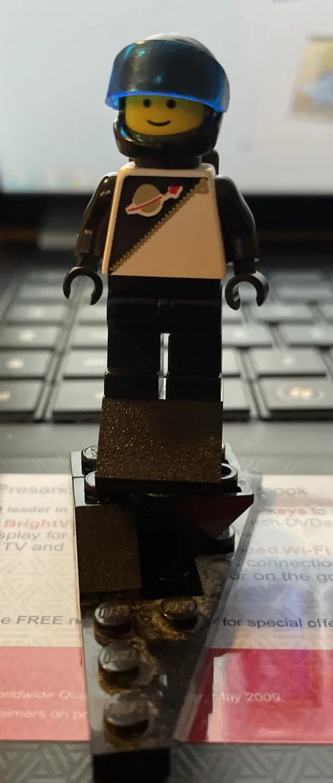 LEGO Futuron - Black Classic 1988 LEGO Minifigure from Sets 6810 and 6885 sp013