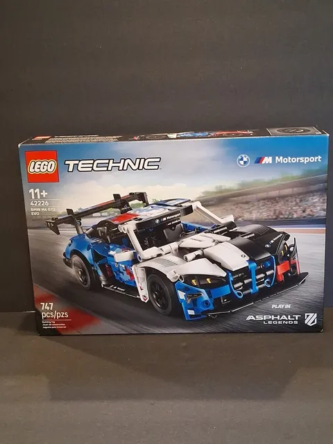LEGO Technic BMW M Motorsport 42126 Complete Set Boxed Plastic 109 