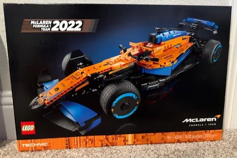 Lego Technic 42141: McLaren Formula 1 Race Car NIB