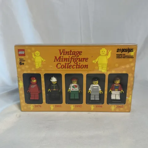 Lego Vintage Minifigure Collection Volume 1 (Item: 4536875) Open Box