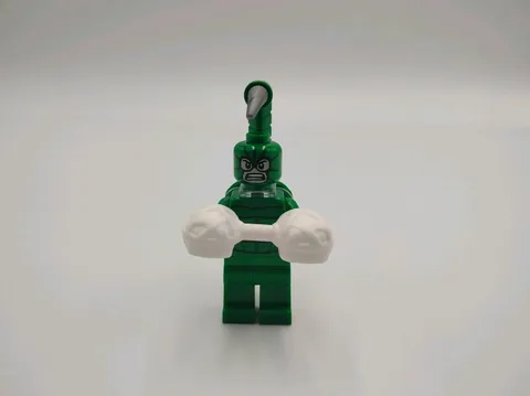LEGO Marvel Scorpion Minifigure 76057