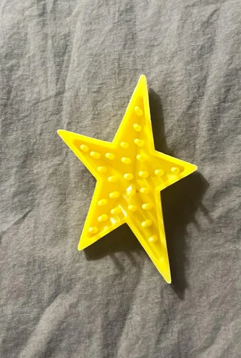 Bratz Doll Brush yellow Star Barbie LOL OMG Clone Bratz hairbrush