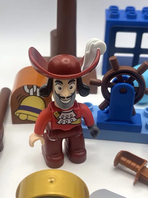 LEGO Duplo Jake and The Neverland Pirates 10514 Replacement Pieces Captain Hook 
