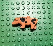 NEW Lego Cute Little Farm SPOTTED PIG -Flesh Barn Animal - Minifig Size Pet 7189
