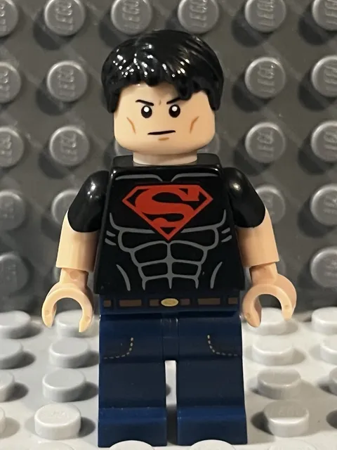 LEGO Superboy SH0143 DC Super Heroes Minifigure 5004076 Target Exclusive