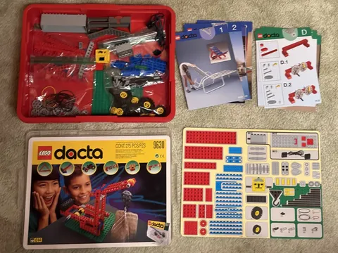 Lego Dacta set 9630 (missing pieces) originally 275 pcs