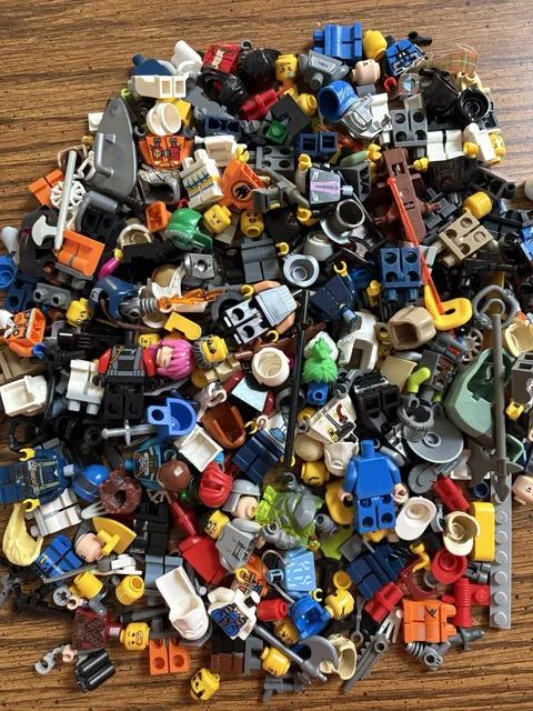 LEGO PARTS BULK LOT Minifigures, Torsos, Heads, Legs, Weapons, and Accessories!