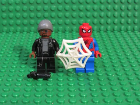 Lot 2 Marvel Super Heroes LEGO Minifigure Spider-Man Nick Fury gun web FF52
