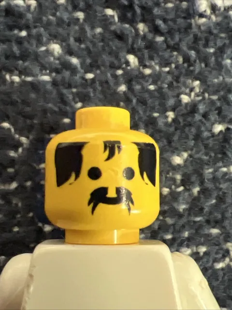 LEGO 3626px97 Yellow Head Standard Grin Black Mustache 90s Castle Dark Forest