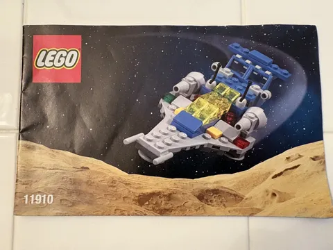LEGO Micro-Scale Space Cruiser (#11910) 100% Complete w/Instruction Manual
