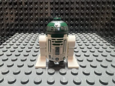Lego Star Wars R4-P44 Astromech Droid Minifigure. Toys. 