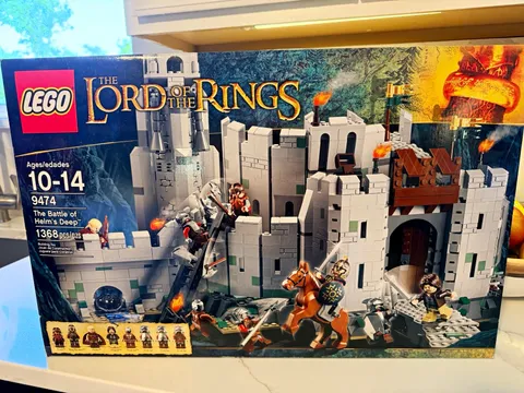 LEGO Lord of the Rings 9474 Battle of Helm's Deep 1368pcs Sealed