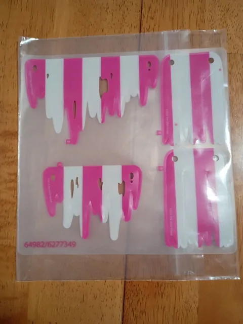 LEGO 41375 - Plastic Sails, Ragged with Pink and White Stripes - Sheet of 4