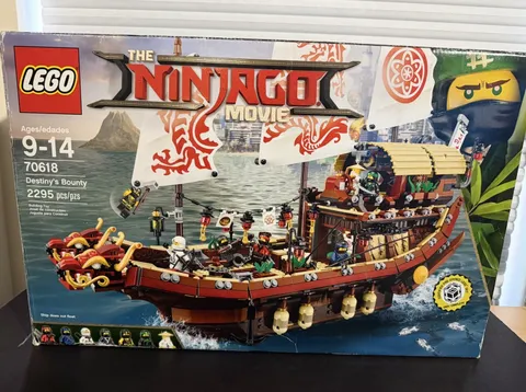 Lego Ninjago Movie Destiny's Bounty 70618 Complete