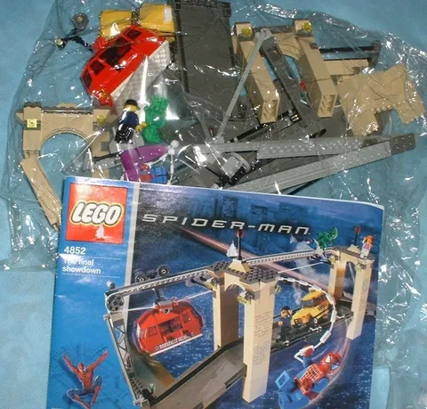 Discontinued LEGO Marvel Spider-Man: The Final Battle (4852)