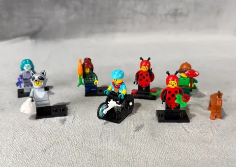 LEGO Minifigures Series 22 Lot of 8 CMF 71032 Raccoon Wheelchair Ladybug Acorn