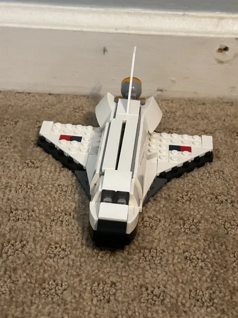 Used Built LEGO CREATOR: Space Shuttle (31134) will break apart apon request