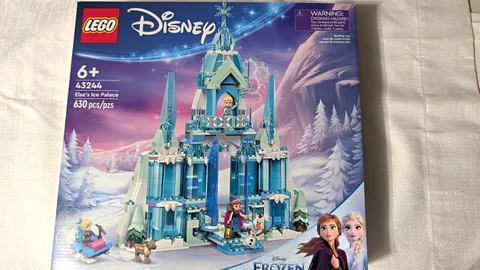LEGO Disney Frozen Elsa’s Ice Palace 43244 630 pcs Age 6+ Brick Separator