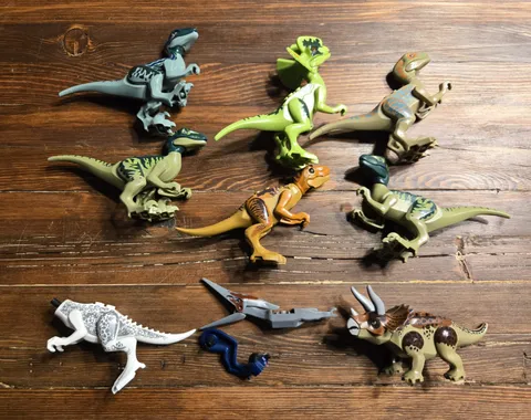 LEGO Jurassic World Dinosaur Minifigure Lot - Blue, Dilophosaurus, Raptors