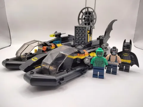 LEGO 76034 Batboat + Batman + Bane + Killer Croc minifigures (read description)