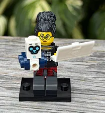 LEGO Minifigures Female Computer Programmer w/ Laptop & Camera