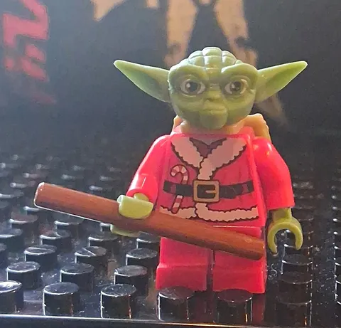 LEGO Yoda Santa Star Wars Minifigure SW0451 Red Outfit Staff Sack Limited.