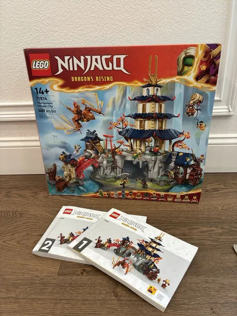 LEGO NINJAGO Dragons Rising Tournament Temple City 71814 3489pcs 14+