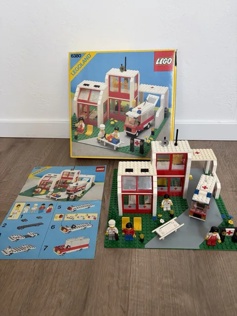 LEGO 6380 Hospital Set - Complete