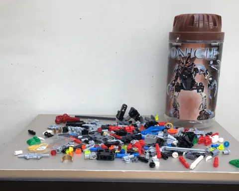 BIONICLE SPARE PARTS Mixed Assorted Pieces Extras Lot Plus Cannister 