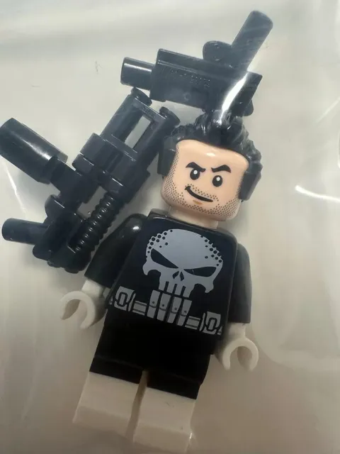 Official lego Punisher Minifigure 76178 Brand New Daredevil Spiderman
