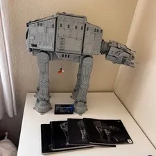 LEGO Star Wars UCS AT-AT 75313 99% Complete With Instructions & 7 Minifigures