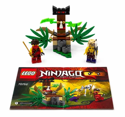 LEGO NINJAGO: Masters of Spinjitzu "Jungle Trap" 70752 Complete w/ Instructions