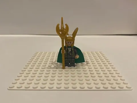 LEGO Marvel Avengers Minifigure: Loki (sh033)
