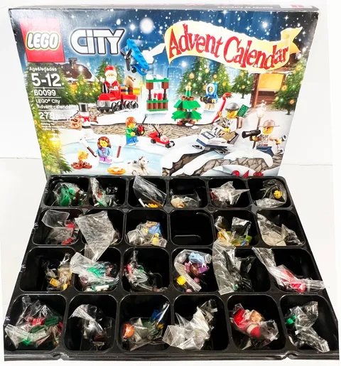 LEGO City 60099 ADVENT CALENDAR 23 sealed BAGS missing one all in wrecked box