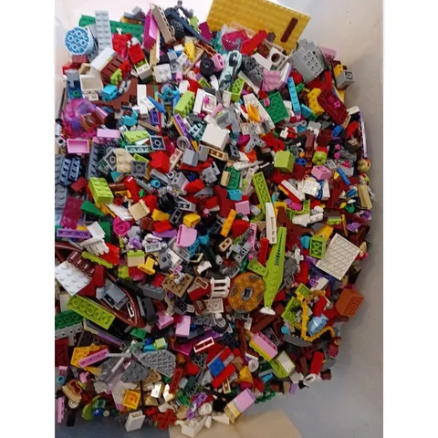 Random Lego Pieces 2 pounds per order!
